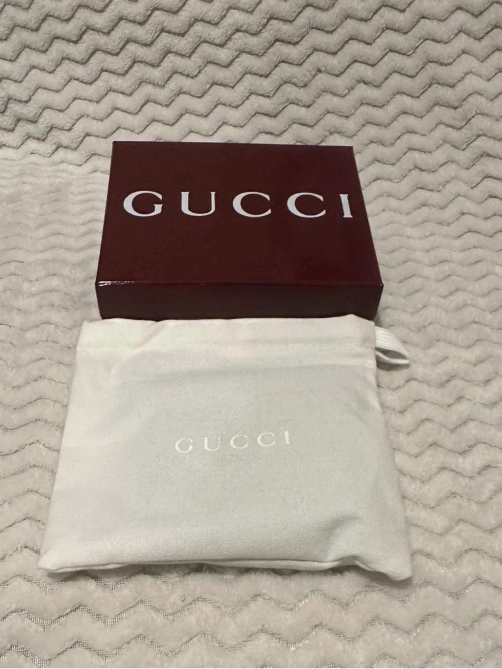 Gucci Black Embossed Leather Bi-Fold Wallet - Picture 5 of 7